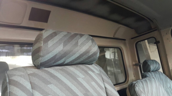 รถนิสสัน 6 ล้อ พี้นเรียบ CMB  150 แรงม้า. ปี 32.   สนใจติดต่อ  081 - 6079515