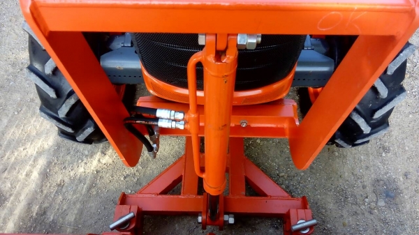 KUBOTA  L 4708 SP (4WD)  2 เพลา   สภาพใหม่สวยๆ   ชั่วโมงใช้   งานน้อย  สีเดิมทั้งคัน  พร้อมชุดใบมีดดันหน้า โรตารี่ RX182