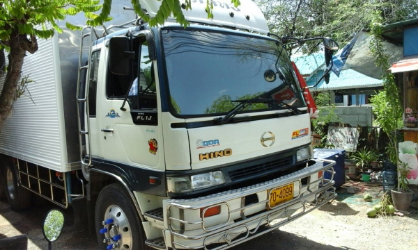 ขายHINO ZUMO 226 เครื่องJO8 220 แรงม้า แพหลังโปรเฟีย ชอบรถสดๆซ่อมถึงต้องคันนี้ ขาย1,050,000บาท 0892095791 แยกหัวคัชซีได้ครับ