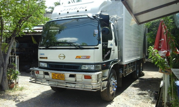 ขายHINO ZUMO 226 เครื่องJO8 220 แรงม้า แพหลังโปรเฟีย ชอบรถสดๆซ่อมถึงต้องคันนี้ ขาย1,050,000บาท 0892095791 แยกหัวคัชซีได้ครับ