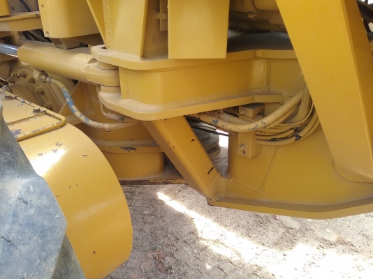 ขาย 2,950,000 CAT 140 G 5 MD เครื่องดี เกียร์แรง รถสวยไม่มีรั่วซึม(สวยจัด)เล่มทะเบียนรถสวยพร้อมใช้เอกสารพร้อมโอน 090-772-3710 090-772-3708