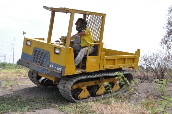 ขายรถบรรทุกดั้มเปอร์ ตีนตะขาบแทรคยางสวยMOROOKA MST-300 สวยเดิมจากญี่ปุ่นยังไม่เคยใช้ในไทย 165,000เท่านั้น!!