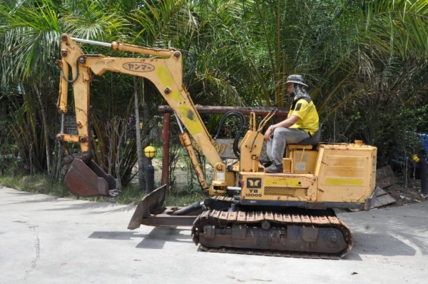 ลดกระหน่ำ!!ขายแบคโฮ YANMAR YB1200S เดิมจากญี่ปุ่น100\% ทำงานสมบูรณ์ทุกระบบ รับรองไม่ผิดหวัง 125,000 เท่านั้น!!
