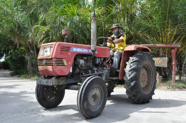 ขายรถไถSHIBAURA SD3000A 30แรง ขับดี ยางใหม่ สภาพสวยเดิมญี่ปุ่นไม่เคยใช้ในไทย 69,000 เท่านั้น!!