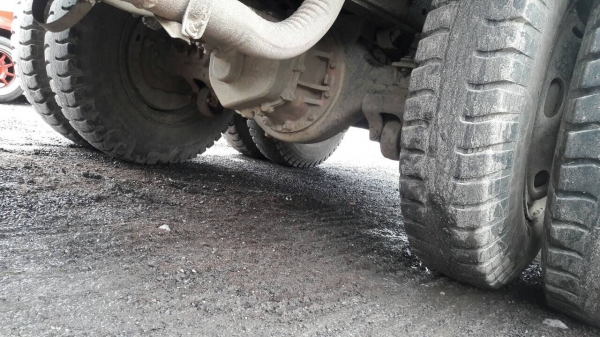 10ล้อดั้ม2เพลา175แรงISUZU..รถสวยจัง...ยางสวย เล่มพร้อม