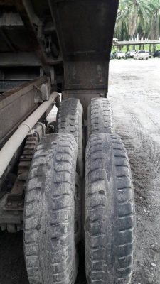 10ล้อดั้ม2เพลา175แรงISUZU..รถสวยจัง...ยางสวย เล่มพร้อม