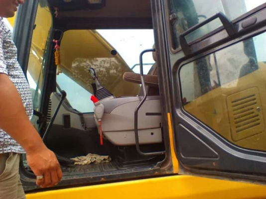 โคมัตสุ200-7 โคมัตสุ200-7