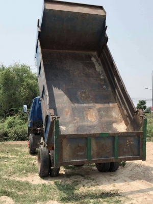 ขายด่วน หกล้อดั้ม ISUZU  ดั้ม เครื่อง4BE1-110แรง เฟืองท้ายF คัชชีสวย พร้อมใช้งาน  เอกสารม.79 พร้อมโอนครับ ราคาเบาๆ