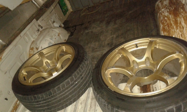 ขายล้อกะบะ6รู 2วง ขอบ17กว้าง9ออฟ20 ยางสวยๆ