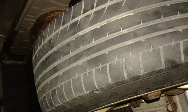 ขายล้อกะบะ6รู 2วง ขอบ17กว้าง9ออฟ20 ยางสวยๆ