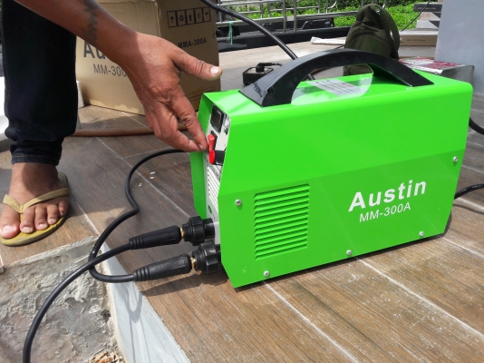 ขายตู้อินเวอเตอร์ ใหม่เเกะกล่องทุกตัว(ส่งเก็บเงินปลายทางได้วไทย)Austin รุ่นMM-300A รุ่นใช้งานต่อเนื่องได้ ไฟเต็ม ไฟแรง ไม่มีกั๊กเชื่อมนิ่ม  ราคาประหยัด2650- รวมส่งทั่วไทย เก็บเงินปลายทาง2750-รวมส่งด่วนทั่วไทยส่งสินค้าถึงหน้าบ้านเเล้วค่อยชำระเงิน แบบส