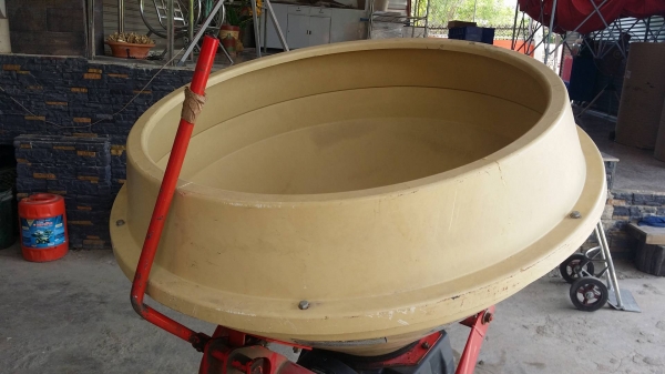 เครื่องพ่นปุ๋ยติดรถไถนั่งขับ  NIPLO รุ่น MP306-OS เก่าญี่ปุ่น สภาพสวย เครื่องพร้อมใช้งาน