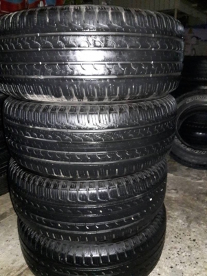 ล้อ Toyota champ  ขอบ 17 พร้อมยางปี 14 ชุดล่ะ 12,500