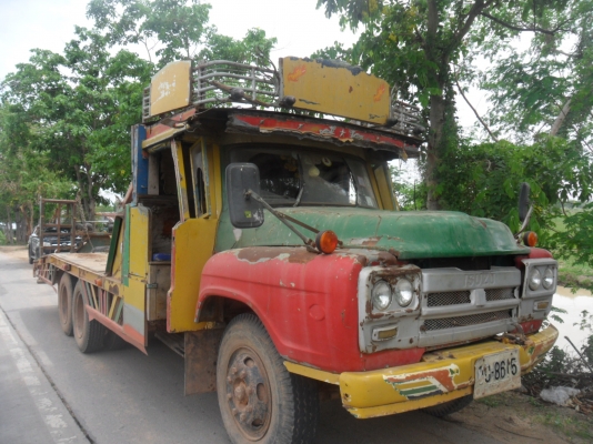 ขาย 10 ล้อ 1 เพลา รากรถเกี่ยว ราคาต่อรองได้ติดต่อช่างหมึก 087-5262494 และ 094-7452226