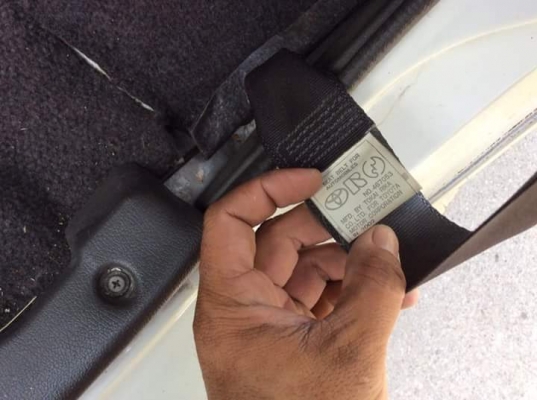 ขายเเกรนวาก้อนเเท้นอก ประมูลหลวงมา ขายเเกรนวาก้อนเเท้นอก ประมูลหลวงมา