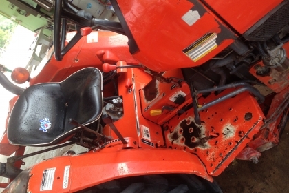 ขายรถไถคูโบต้า28แรงสวยๆรถห้างไทสวยเดิมๆ(ลดไปอีก138000)