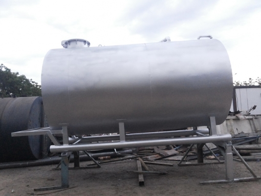 ถังน้ำมันขนาด 10000 ลิตรพร้อมใช้งาน ถังน้ำมันขนาด 10000 ลิตรพร้อมใช้งาน