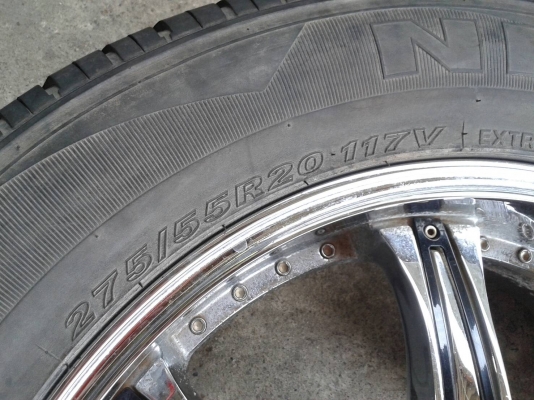 ขอบ20นิ้ว6รู พร้อมยาง สวยๆ 4 ล้อ ราคา 9900 บาท