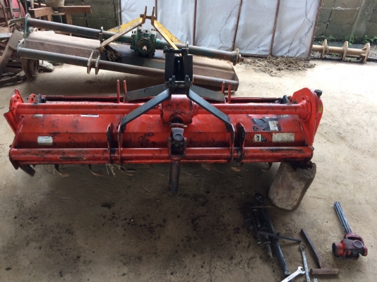 รถไถ36แรง พร้อมอุปกรณ์3ชิ่น