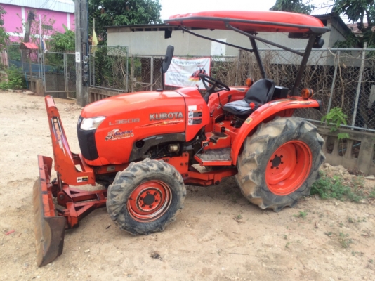 รถไถ36แรง พร้อมอุปกรณ์3ชิ่น