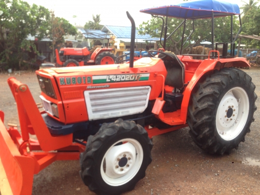 ขาย L4202DT  4WD พร้อมใบดันหน้า