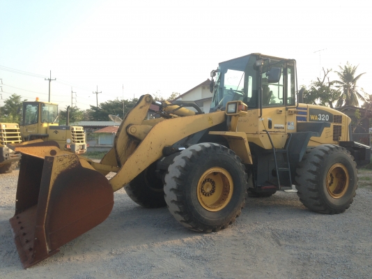 KOMATSU WA320-5 สภาพสวย ญี่ปุ่นแท้ พร้อมใช้งาน โทร.090-986-2521 อ๊อบ
