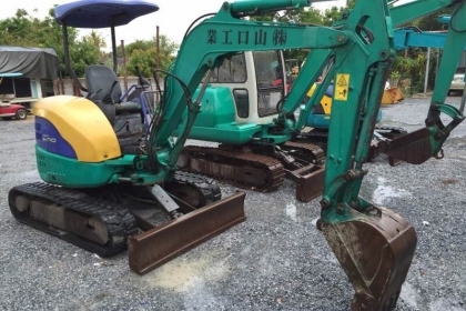 Komatsu PC 30Mr. เก่าญี่ปุ่น สภาพดีพร้อมใช้งาน โทร.090-986-2521 อ๊อบ