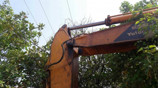 ขายด่วน KOBELCO SK200 MART II สภาพพร้อมใช้งาน โซ่ช่วงล่างพร้อมใช้งาน เครื่องเดิมปั้มเดิม เอกสารสัญญาซื้อขาย