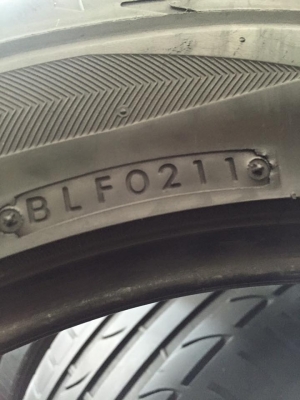 ขายยาง BRIDGESTONE S001 255-45-18 ปี11 ดอกหนา สภาพสวย คู่ละ 2,900 บาท