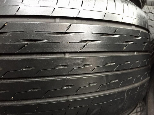 ขายยาง BRIDGESTONE GR100 225-50-17 ปี14 ดอกสวย เนื้อนิ่มเงียบ ชุดละ 3,900 บาท