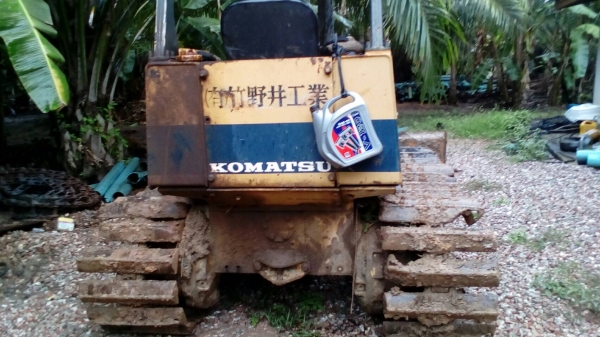 รถ แท็กเตอร์ KOMATSU / D20P.    สนใจติดต่อ  081 - 6079515