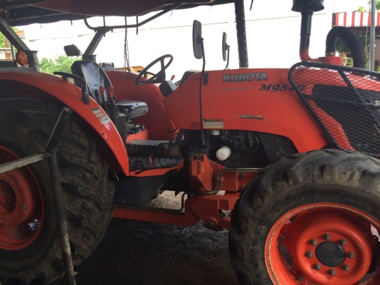 รถไถ KUBOTA  M9540  ,  2 เพลา. , ( รถทำงาน 3,xxx ชม. )      สนใจติดต่อ  081 - 6079515