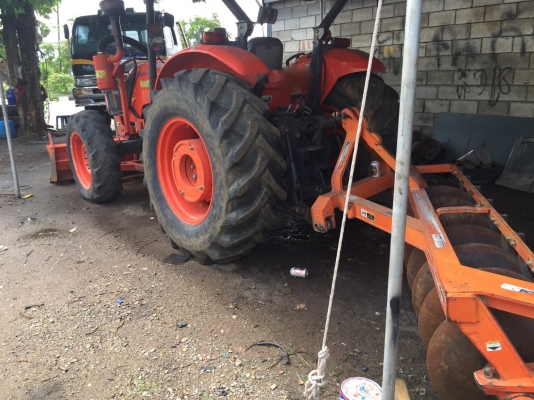 รถไถ KUBOTA  M9540  ,  2 เพลา. , ( รถทำงาน 3,xxx ชม. )      สนใจติดต่อ  081 - 6079515