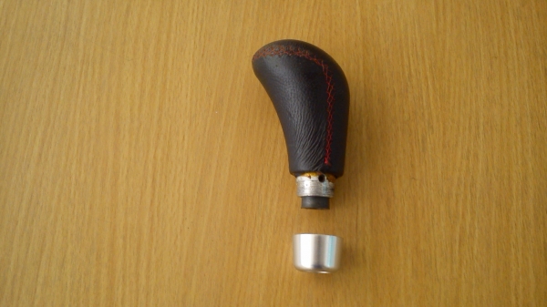 หัวเกียร์หนังเย็บด้ายแดง หัวเกียร์หนังเย็บด้ายแดง