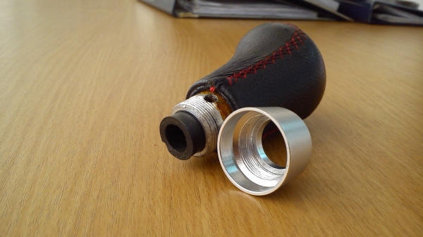 หัวเกียร์หนังเย็บด้ายแดง หัวเกียร์หนังเย็บด้ายแดง