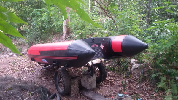 เรือยาง 330