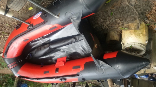 เรือยาง 330