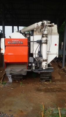 รถเกี่ยวข้าวคูโบต้า DC 70 ปี 58 รถเกี่ยวข้าวคูโบต้า DC 70 ปี 58
