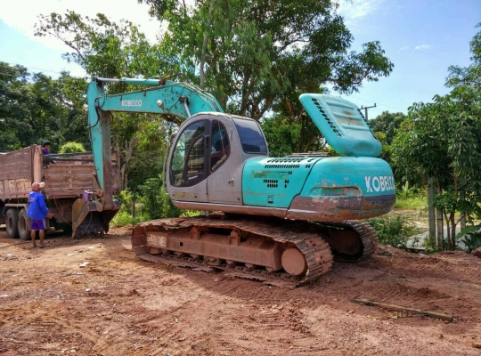 ขายด่วน KOBELCO SK200  MART 5สภาพพร้อมใช้งาน เครื่องปั้มดี เอวแน่นโซ่สวย รถทำงานปกติ สภาพพร้อมทำงานครับ