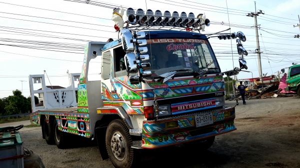 ขายเทเลอร์ขึ้นรถเกี่ยว ไอ้หลง FN527 M-TCXXXXเครื่อง6D16,190แรง,