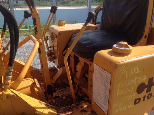 ขายรถหน้าตักหลังขุดKomatsuรุ่นD10S-1มือสองญี่ปุ่นไม่เคยใช้งานในไทย มีใบอินวอย เครื่องดีเซล2สูบ สภาพดีมากเหมาะใช้งานเล็กๆทั่วไป สภาพดีเก่าเก็บพร้อมใช้งาน ขายรถหน้าตักหลังขุดKomatsuรุ่นD10S-1มือสองญี่ปุ่นไม่เคยใช้งานในไทย มีใบอินวอย เครื่องดีเซล2สูบ สภาพดีมากเหมาะใช้งานเล็กๆทั่วไป สภาพดีเก่าเก็บพร้อมใช้งาน