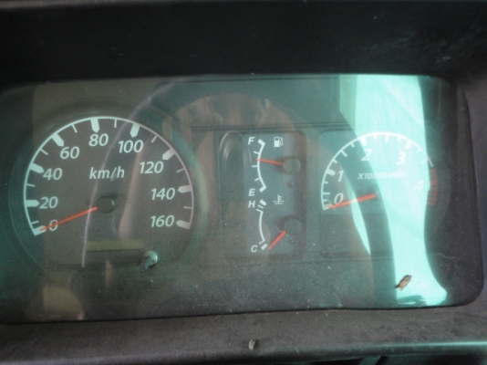 6 ล้อ isuzu ไม่มีกระบะ ทะเบียนไม่ติดเวลา