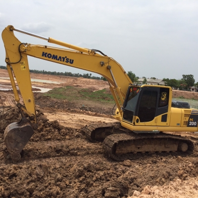 ขาย!! >>> Komatsu Pc200 รุ่น 8 <<< สภาพสวยพร้อมใข้งาน เล่มทะเบียน ราคา 1,650,000 บาท ต่อรอง