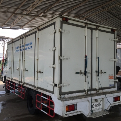 ขาย 6 ล้อ Hino XZU 423R EURO 3 ปี 08 พร้อมตู้ 10 บาน ยาว 5 เมตร(รถห้าง)