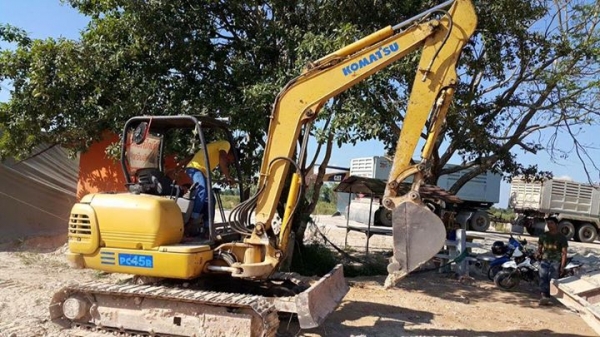 ขาย!! >>> Komatsu Pc45R รุ่น 8 <<< รถสวยพร้อมใช้งาน เอกสารอินวอย ราคา 420,000 บาท ต่อรอง