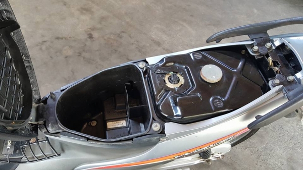 ขออนุญาติขาย HONDA WAVE 100 U-BOX รุ่นกุญแจ 2 ชั้น ขออนุญาติขาย HONDA WAVE 100 U-BOX รุ่นกุญแจ 2 ชั้น