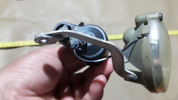 ไดนาโม จักรยาน 6V. ไดนาโม จักรยาน 6V.