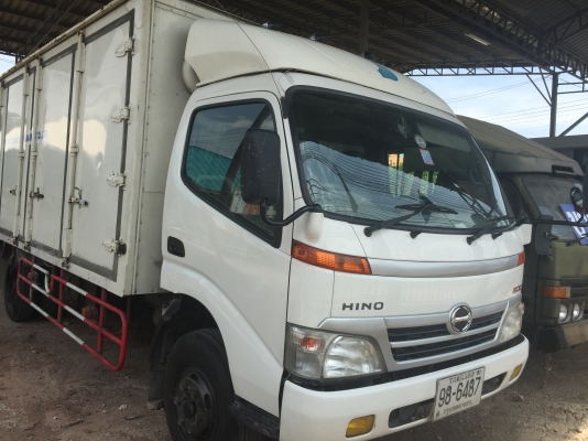 ขาย Hino XZU423R ปี 51 โฉม Euro 3 พร้อมตู้ 10 บาน ยาว 5 เมตร ขาย Hino XZU423R ปี 51 โฉม Euro 3 พร้อมตู้ 10 บาน ยาว 5 เมตร