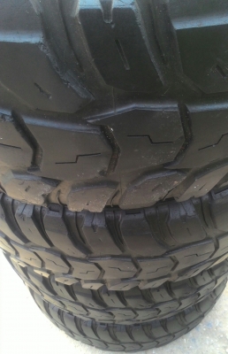 4000 ยาง MT 305/70/16(33")