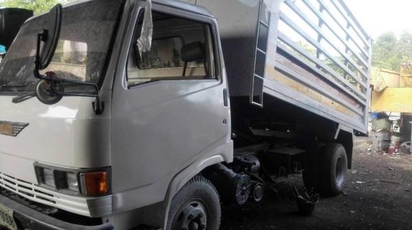 ขายรถ6ล้อ ดั้มเกษตร เครื่องEQ100 รถสวยสภาพดี เอกสารพร้อมโอน สนใจโทร 090-8588220คุณนะ 093-3258446คุณบิว หรือเข้าดูสินค้าอื่นๆได้ที่ www.narong2truck.com หรือ www.truck.in.th/498 หรือเพจFacebook ณรงค์ ซื้อขายรถมือสอง (เว็บไซต์ส่วนตัว) หรือFacebook คุณนะ รถบ